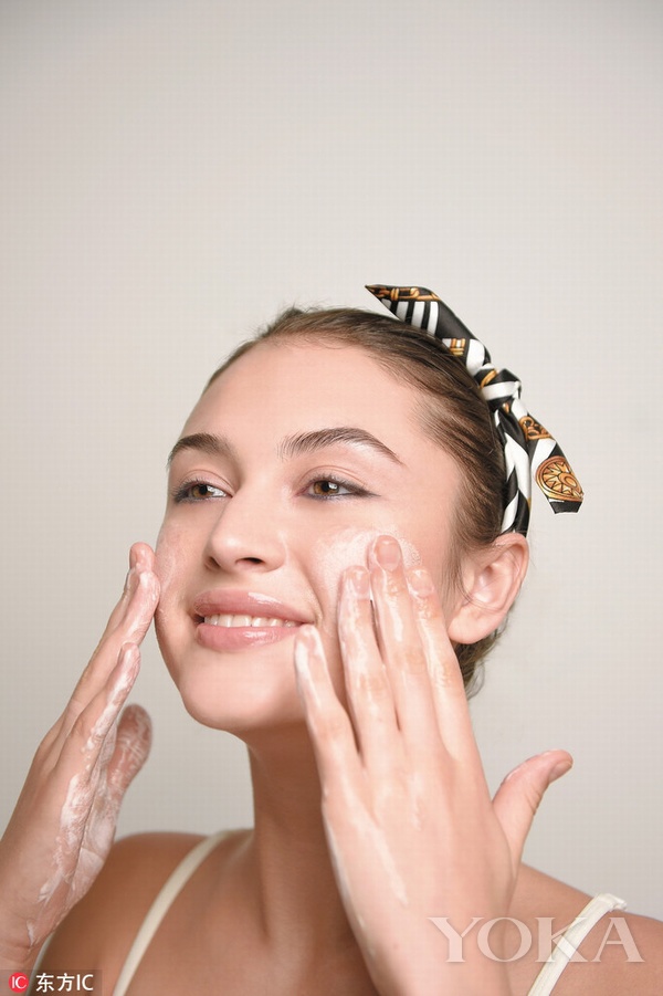 毛孔粗大怎么办改善用什么护肤品,毛孔粗大用什么护肤品收缩毛孔