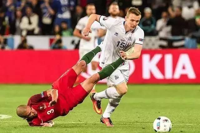 世界杯c罗对冰岛,c罗绝杀冰岛葡萄牙