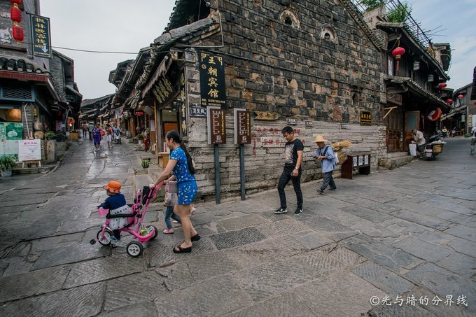 黄果树西江荔波镇远5日游多少钱,贵州小七孔黄果树千户苗寨三日游