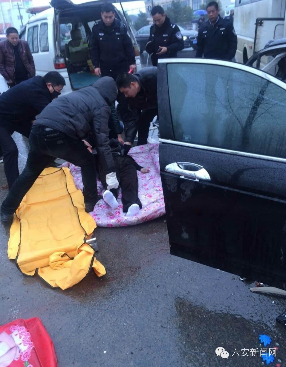 六安裕安区轿车追尾大货车,六安最新交通事故追尾