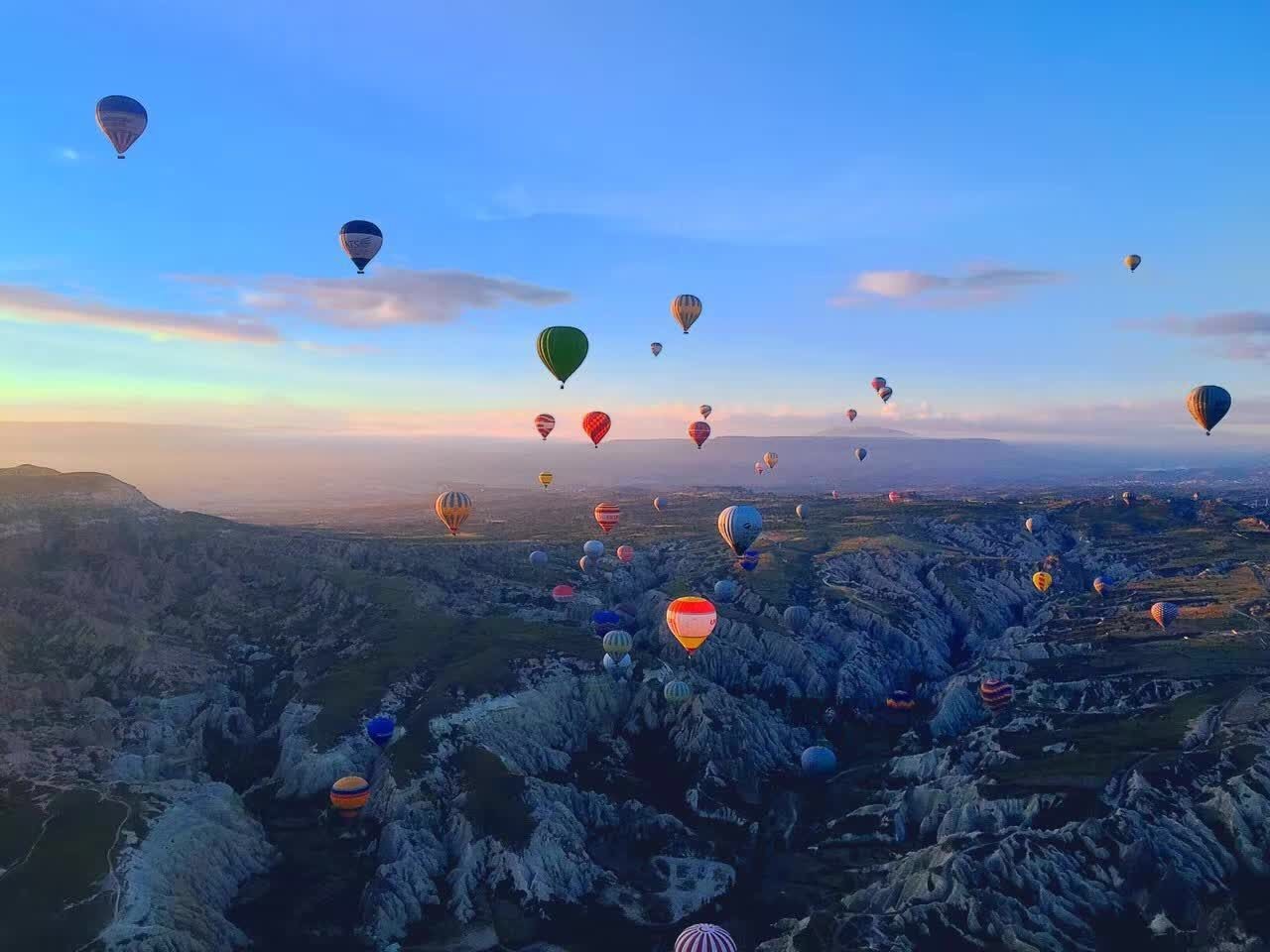 人在路上该怎么走,人在吃饭的时候应该怎么吃