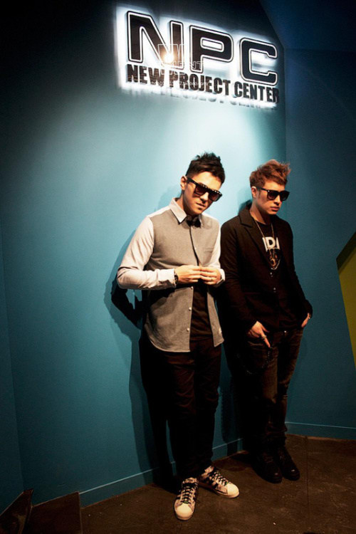 郑恺王嘉尔潮牌,郑凯李现周杰伦