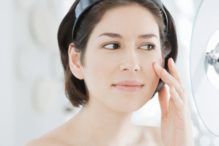 给眼部消肿的最佳方法,眼部血管神经性水肿快速消肿办法