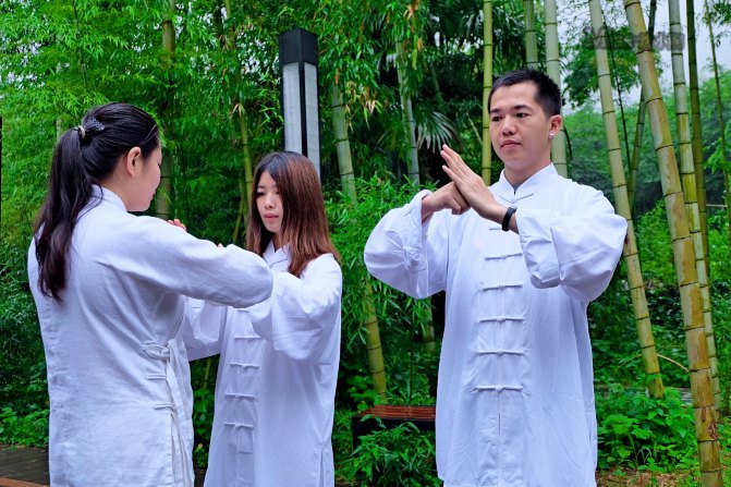 在这座神山中，我们每个人都是武林高手