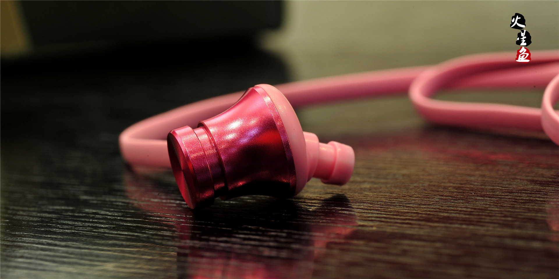 小米双单元半入耳式耳机测评,小米铁圈耳塞