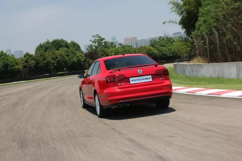 一汽大众速腾gli,国内大众速腾gli最新款