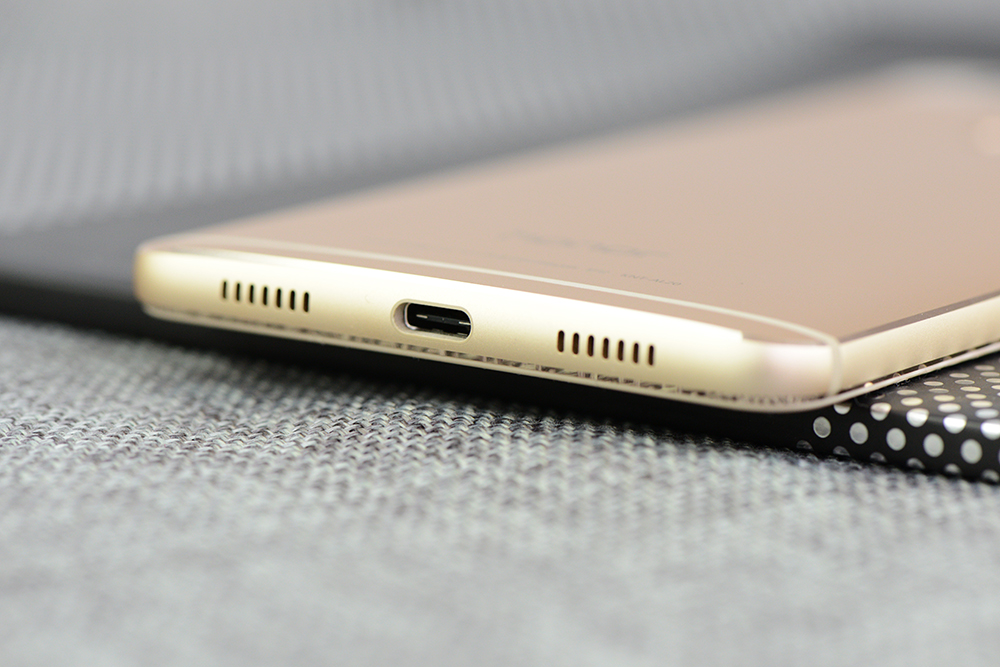 荣耀v8救砖,王者荣耀v8掉下来如何回去