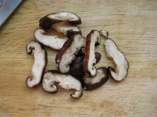 快！拿个大点的盆子，接住我的口水！