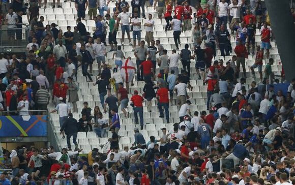 足球暴力事件集锦,2016年最疯狂的足球暴力事件