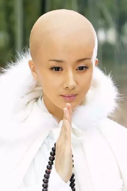 就算爱豆变光头，依旧是迷妹们最喜欢的一颗卤蛋。