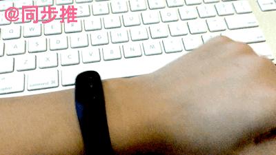 小米手环2充电震动怎么回事,小米手环2怎么连接苹果手机