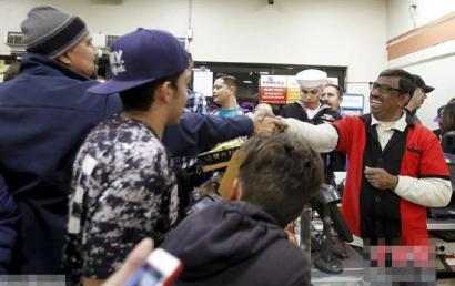 中国彩民这么多为何中奖率这么低,美国彩民独中5亿美元