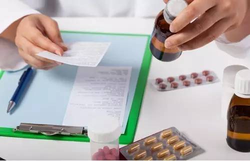 宝宝拉肚子医生怎么说,医生说宝宝腹泻吃什么益生菌