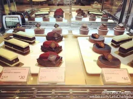 成都旗舰店为什么那么多,要逛就逛最大的zara