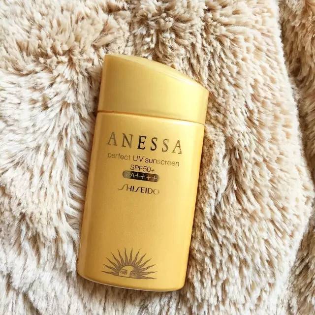 拜托，我虽关心女神包里有啥，但我的够实用就好了