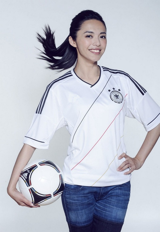 2016年欧洲杯决赛球衣细节,2016年欧洲杯美女