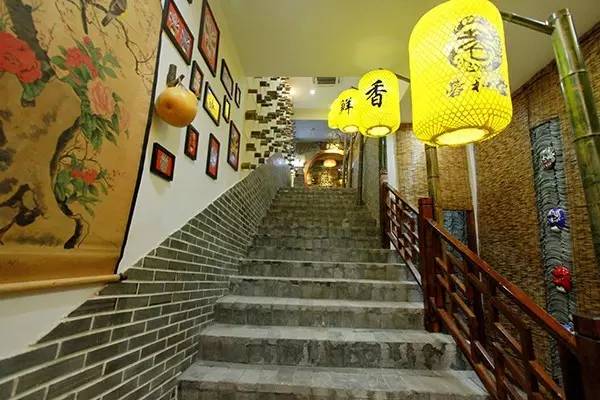 又要火了！这位帅气壮男，在宁波开了一家餐厅！女食客都疯狂了