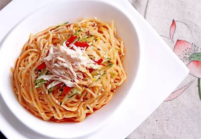 又要火了！这位帅气壮男，在宁波开了一家餐厅！女食客都疯狂了