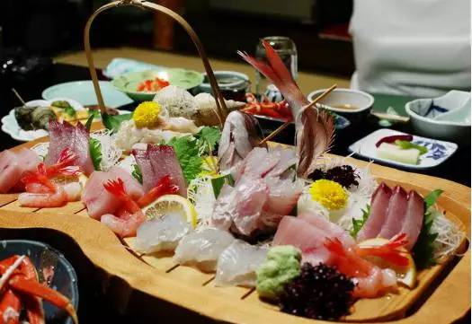 孕妇多吃鱼会导致胎儿过大吗,怀孕期间鱼吃得少对胎儿有影响吗