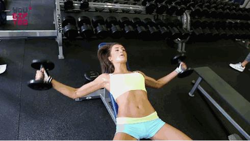 女性经常去健身房能达到丰胸的效果吗？应该怎么锻炼胸肌呢？