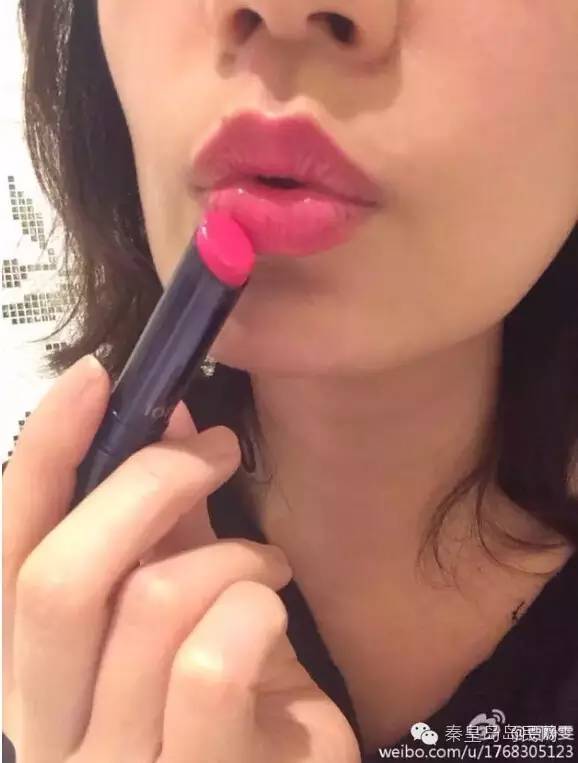 明星同款化妆台推荐,很多大牌护肤品梳妆台