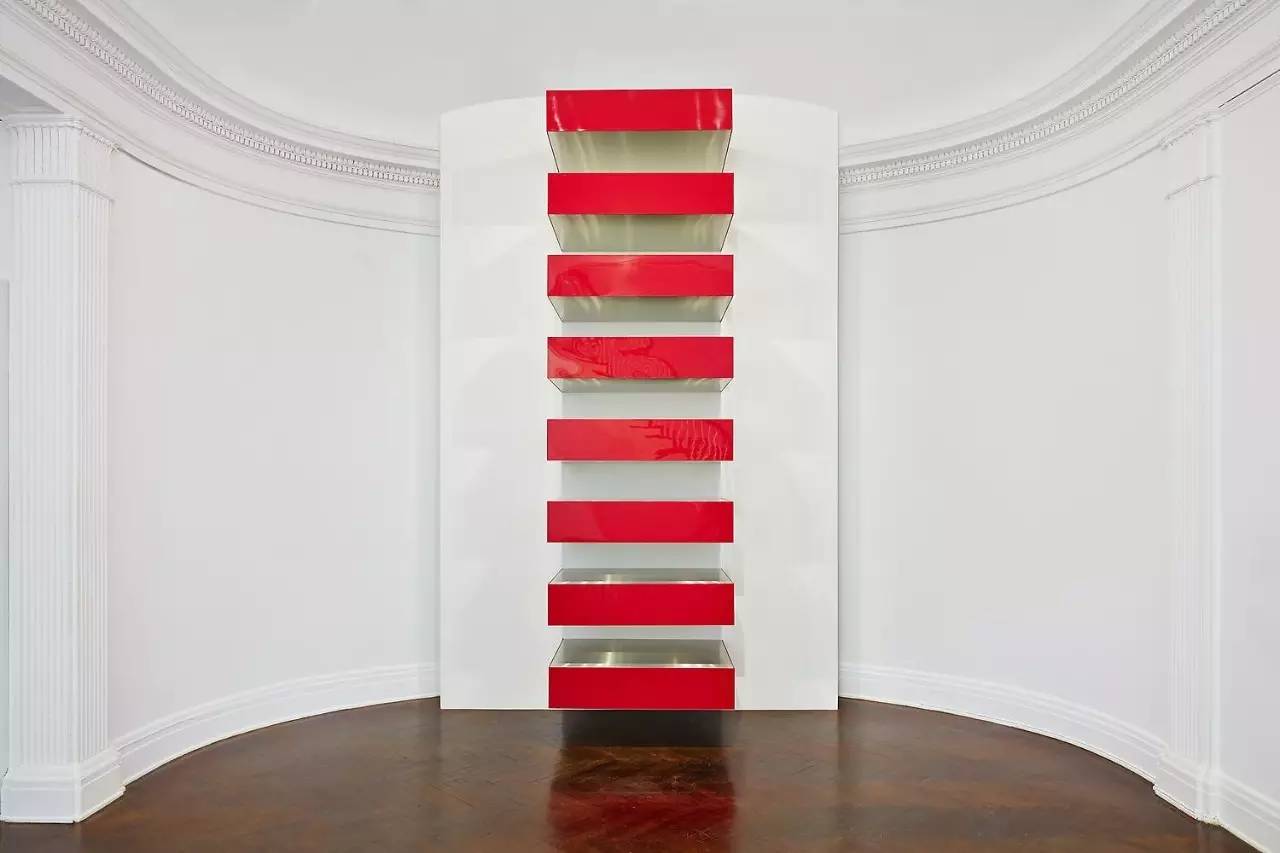 为什么我们穿很多衣服都不奇怪,为什么我们天天都要穿红色的衣服