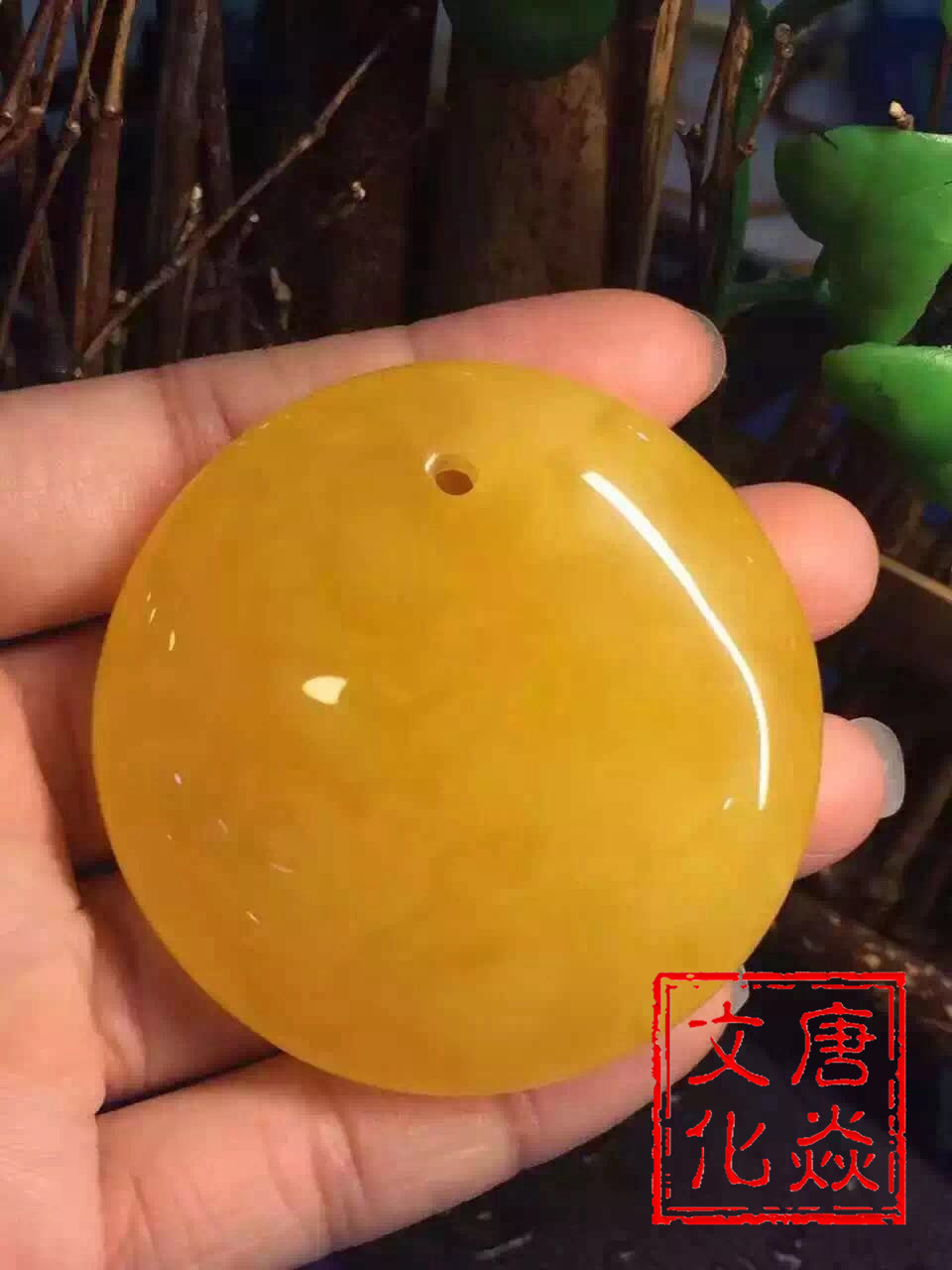 蜜蜡的寓意和象征风水,鸡油红和鸡油黄蜜蜡图片