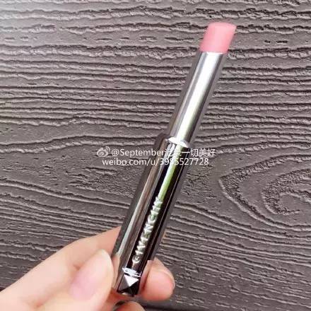 10支职场安全色：不是每家公司都能hold住新人的烈焰红唇