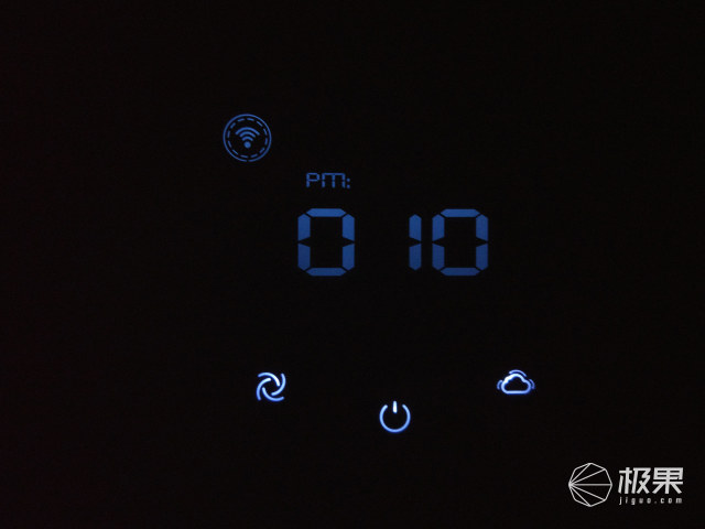 远程操控，省心省力，有了LifeSmart随时掌控室内空气质