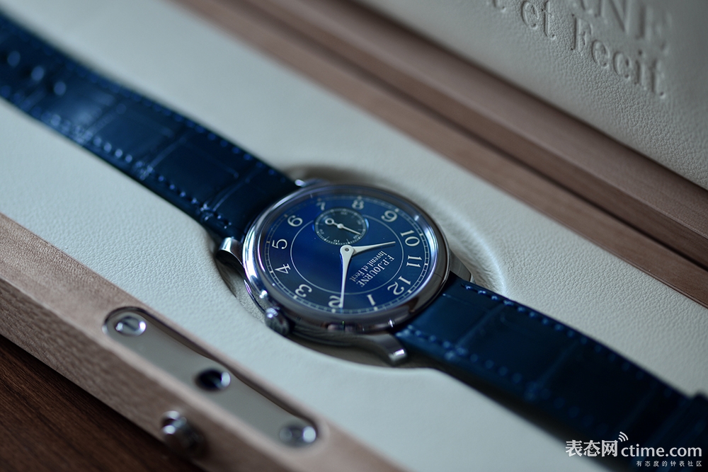 一只古董手表值多少钱,经典永不过时这几款腕表值得入手