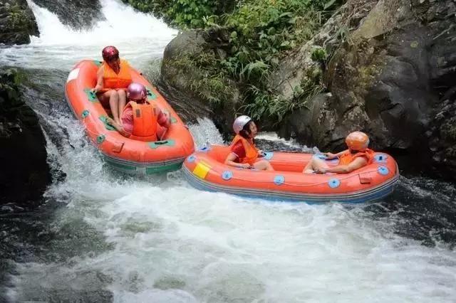 辽宁漂流圣地，请逐个攻克！给我一个呲水枪，哥能称霸这条河