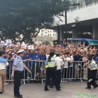 申花球迷群殴上港,上港球迷围殴申花球迷处理结果