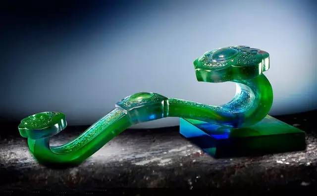 挠痒痒的，叫价千万元？竟然还有人买了