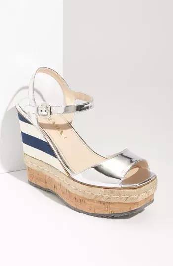 prada普拉达知名度,prada普拉达是高奢品牌吗