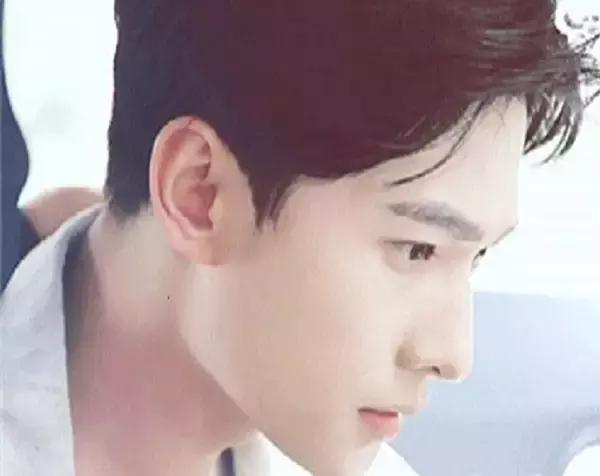 杨洋口红完整视频,杨洋色口红试色