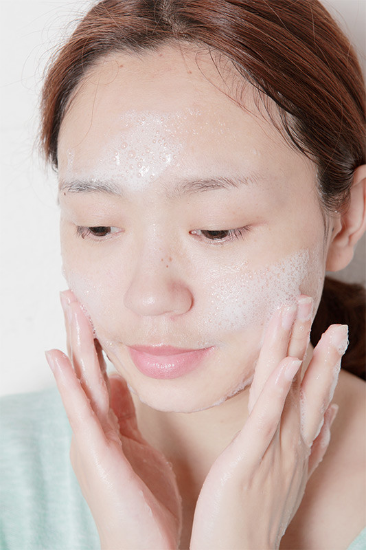 适合夏天的清爽的妆容无美瞳,夏季妆容教程迪奥