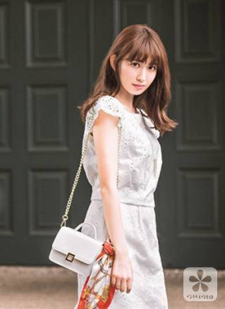 教你夏天搭配出不一样的少女感风,小嶋阳菜穿搭