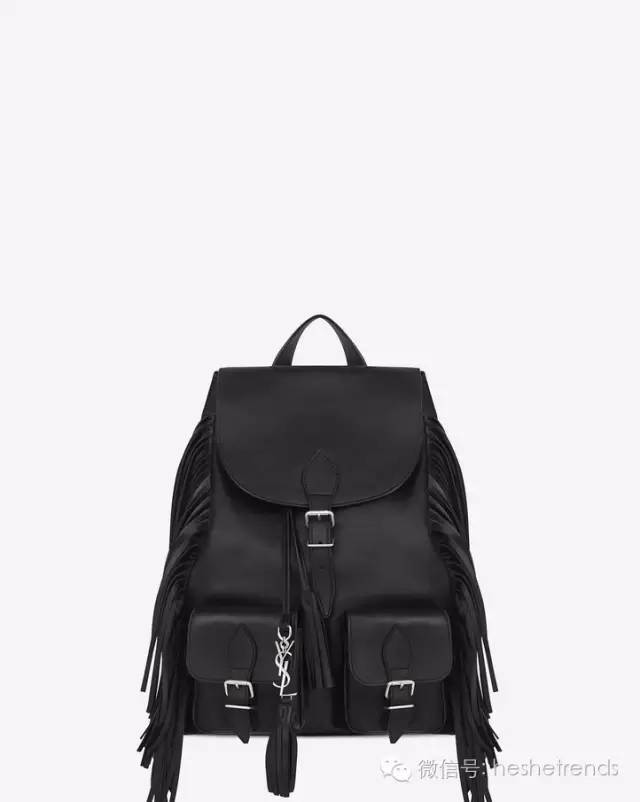 你知道就算大雨让整座城市颠倒你还可以解放双手背双肩包