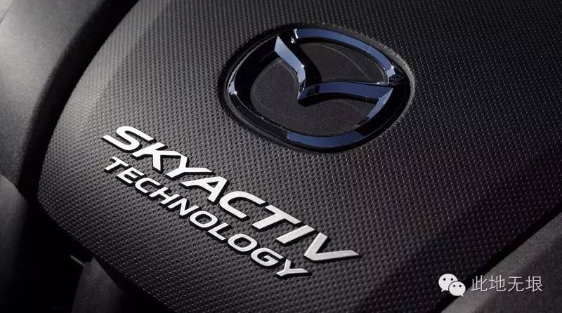 尽管我被卡在后排座椅上，我还是给这款车点了赞