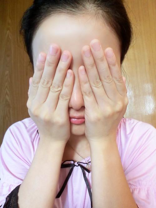 脖子上的痘痘反复发作,一个地方痘痘反复发作