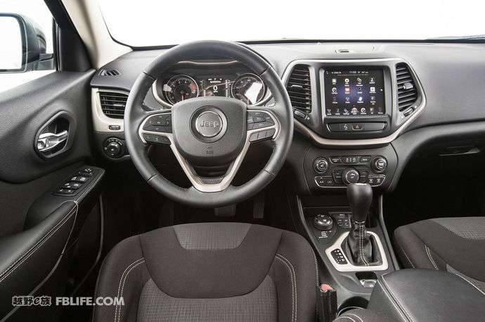 jeep自由光2.0自然吸气六万公里,转型之作第6集完整版