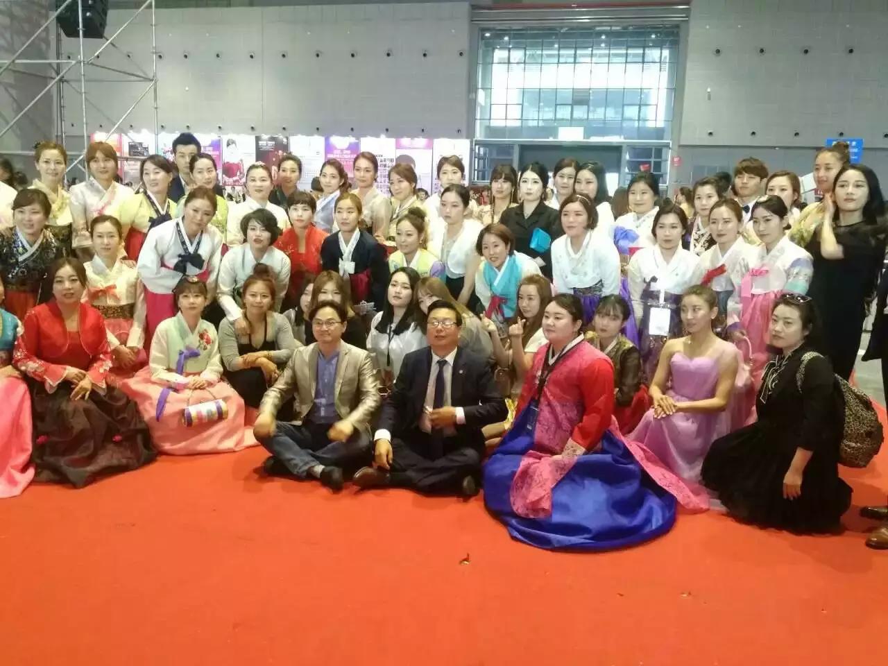 万人大赛完整版视频,世冠总决赛万人现场