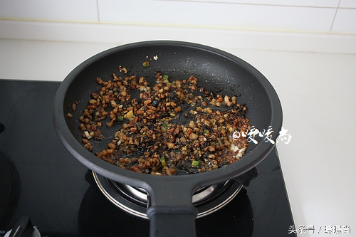 韩国鲜肉组合的心头爱！片场明星们的自备下饭秘笈！