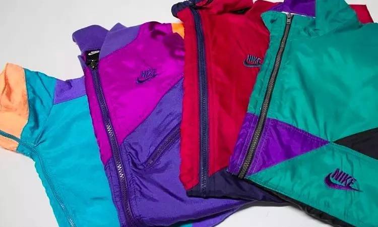 上千块的PALACE、GOSHA复古风单品,这店只需几分之一