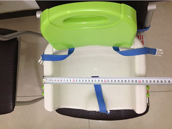 再也不用追着宝宝喂饭了,费雪与BabyFirst小餐椅对比!