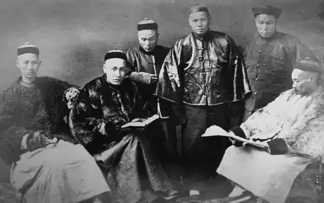 乡绅消失后的乡村命运,中国乡绅是怎样被逐步瓦解的