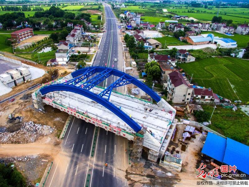 光明视频全集,光明动态图片