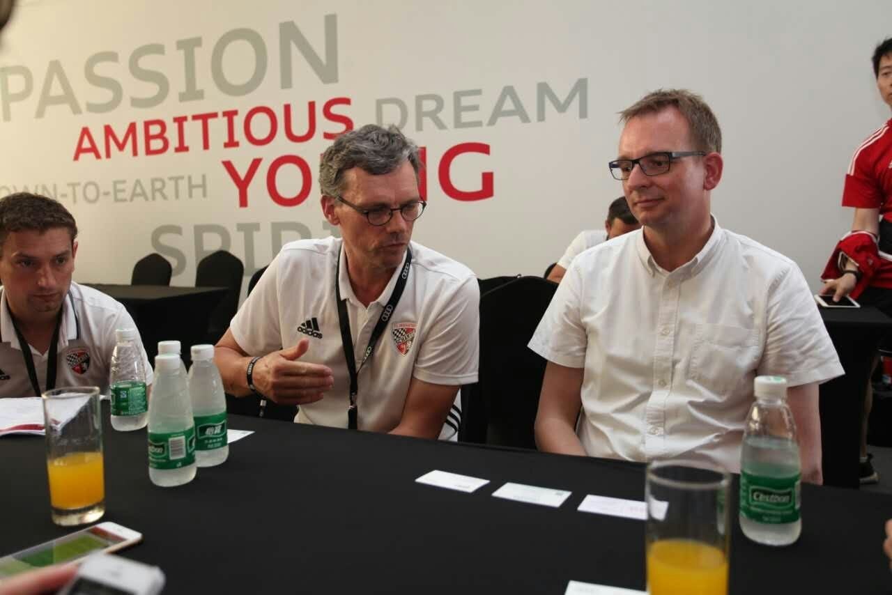 让足球变成纯粹的热爱,让足球陪着我们成长