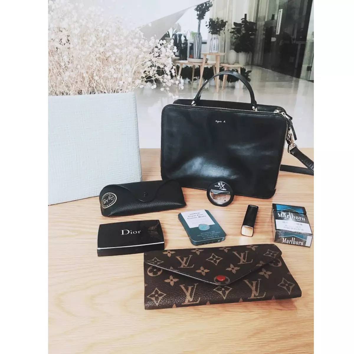 粉丝寄来的包,粉丝寄来了一箱包包