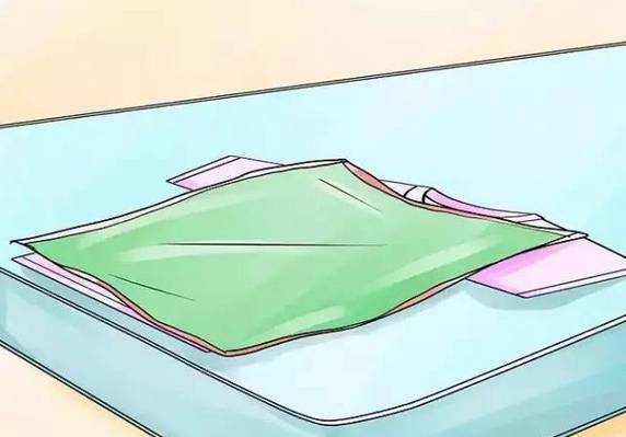 衣服褶皱快速去除只要简单一步,衣服出褶皱了没熨斗怎么快速弄平